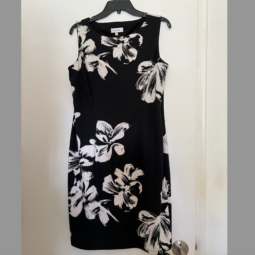 Jones Studio Black and white sheath dress, size 12